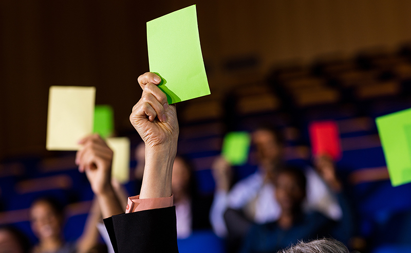 2 febrero: ¿Qué hace una democracia para remozarse si tiene partidos políticos enfermos? Con Álvaro Murillo y Roberto Gallardo.