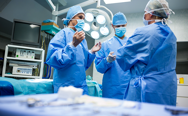 4 abril 2024: Presión de médicos especialistas se da también por las condiciones laborales. Con Thamy Meza y Jessica Sanjur. 