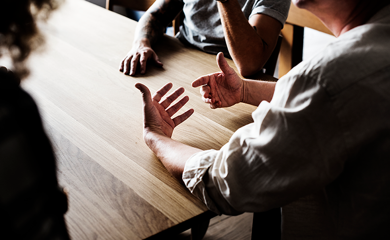 7 mayo 2024: Tiempo de reencauzar los maltratados canales de diálogo. Con Gina Sibaja.