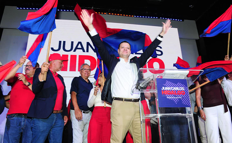 14 enero 2025: Juan Carlos Hidalgo lanza su nombre para ocupar candidatura del PUSC. Con Juan Carlos Hidalgo.