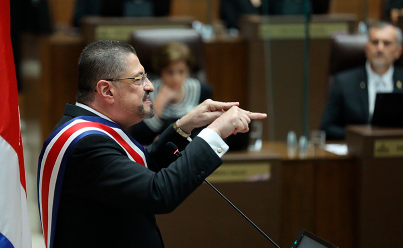 6 mayo 2025: Tercer informe del presidente Rodrigo Chaves a la nación. Con Sergio Araya.