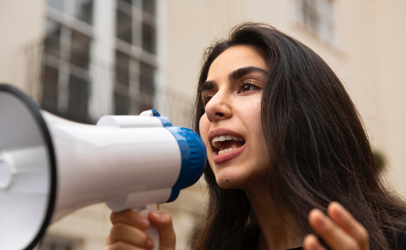 4 noviembre 2025: Detrimento de las herramientas de denuncia. Con Sylvia Meza y Larissa Arroyo