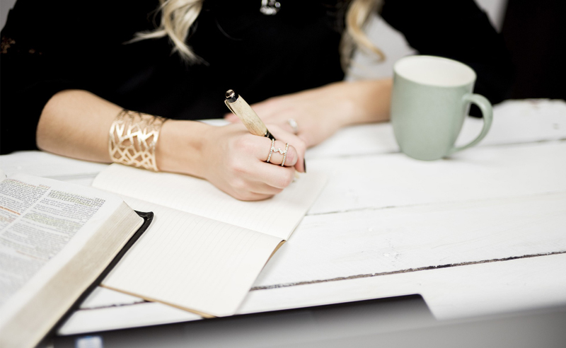 20 marzo 2026: Llegaron las visitas: Isabel Gamboa Barboza. Con Isabel Gamboa y Mauricio Molina.