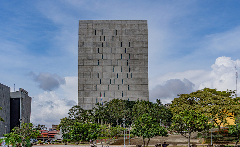 30 de marzo 2026:  - Guardianes de la democracia -. Con Álvaro Ramírez.