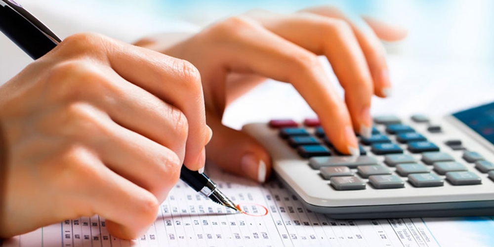 26 junio: Continuamos con el lápiz en el renglón, evacuamos sus dudas sobre el IVA, con Carlos Vargas