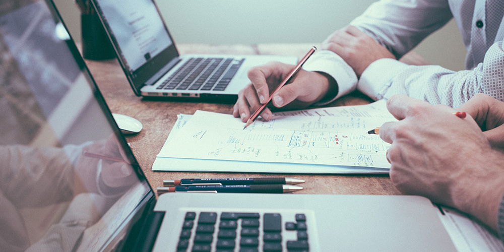 7 junio: A poco más de tres semanas para que entre a regir el IVA cunden las dudas en torno a los procedimientos obligatorios para los contribuyentes, con Fernando Rodríguez