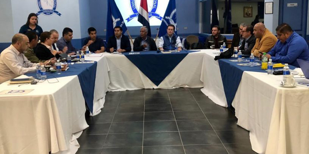 14 agosto: El acuerdo entre gobierno y sindicatos para poner fin a la huelga abrió una caja de Pandora... Con Román Macaya 