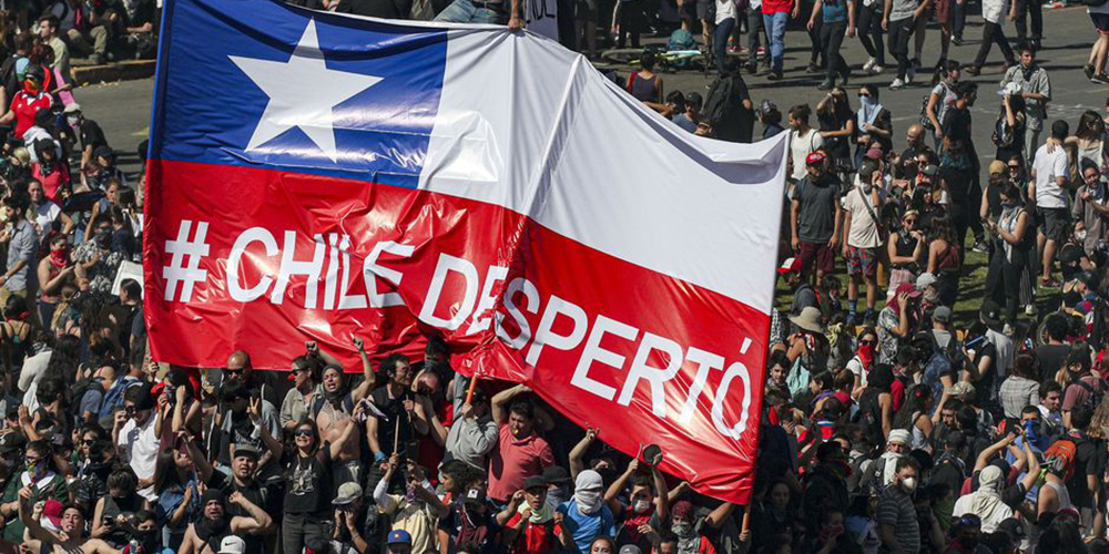 6 noviembre: La crisis chilena muestra las grietas de un sistema político y económico pero principalmente las sociales, con Manuel Rojas Bolaños.