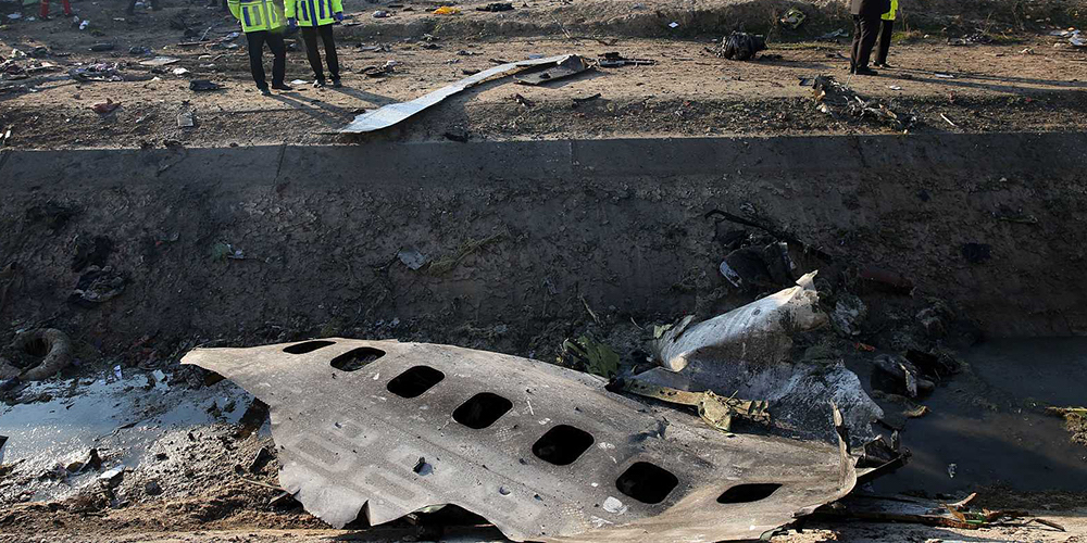 10 enero: Servicios de inteligencia de diversos países manejan la hipótesis de que el avión que cayó en Irán pudo ser derribado por un misil, con Sergio Moya Mena.