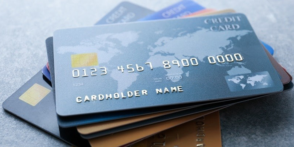 21 febrero: Los 9 diputados de la Comisión de Asuntos Hacendarios acordaron el tope de las tasas de interés para tarjetas y microcréditos. Con David Gourzong y Welmer Ramos.