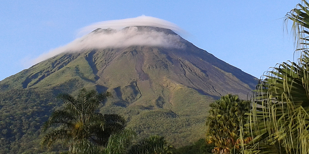 12 de mayo: Una docena de parques nacionales así como pequeños alojamientos y hoteles de no más de 20 habitaciones abrirán sus puertas a partir del 18 de mayo. Con Carlos Manuel Rodríguez.