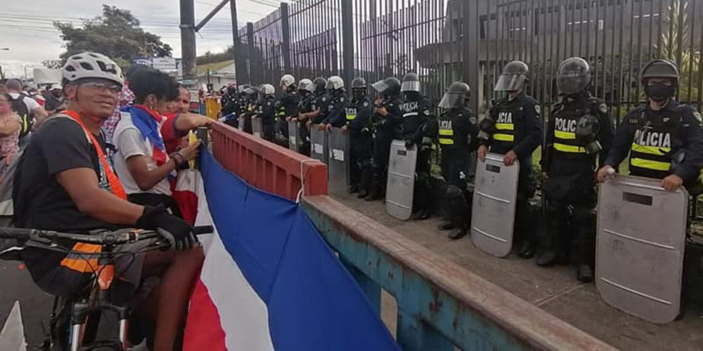 13 octubre: Estado de la Nación da un paso adelante y va del diagnóstico y las recomendaciones para formular políticas públicas a la mediación efectiva para el diálogo en búsqueda de acuerdos concretos. Con Jorge Vargas Cullel  y José Carlos Chinchilla.