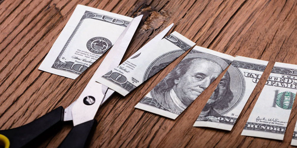 20 octubre: Hacendarios entra con hacha al ya limitado proyecto de presupuesto ordinario del próximo año. Con Gustavo Araya.