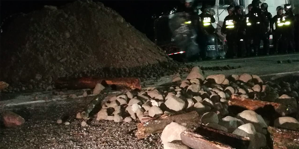 6 octubre: Un día después del retiro de la propuesta de negociación para un acuerdo con el FMI aún permanecían 57 puntos cerrados. Con Gustavo Araya y José María Villalta.