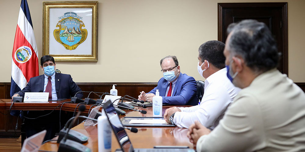 7 octubre: Los bloqueos continúan. La urgencia de diálogo real y efectivo continúa. Los pasos en falso del Ejecutivo continúan. El riesgo de descontrol también continúa. Con Laura Chinchilla