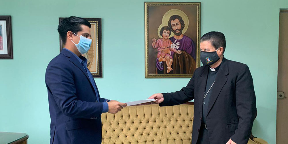 8 octubre: La insuficiencia del gobierno de Carlos Alvarado ha dejado más vacíos de los previsibles y siempre alguien los llena o los aprovecha. Con Constantino Urcuyo.