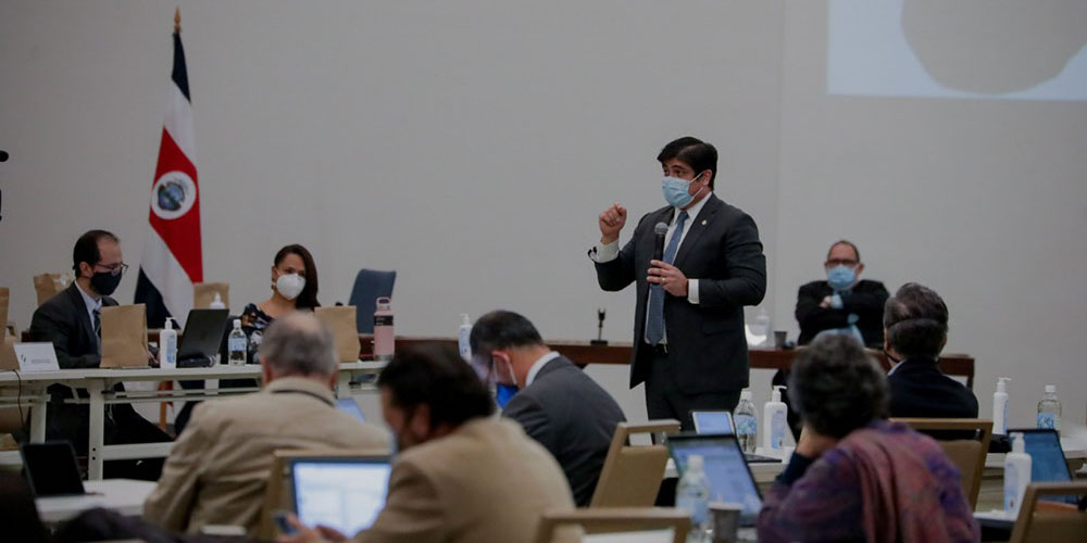 13 noviembre: A falta de solo cuatro sesiones para que finalice la mesa de diálogo hacemos un balance de lo acordado y los temas calientes que faltan por tocar. Con Mónica Segnini y Víctor Manuel Ruiz. 