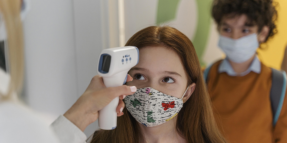 3 febrero: Miles de estudiantes están por iniciar el curso lectivo 2021 con la pandemia activa. Con Olga Arguedas y Abril Gordienko.