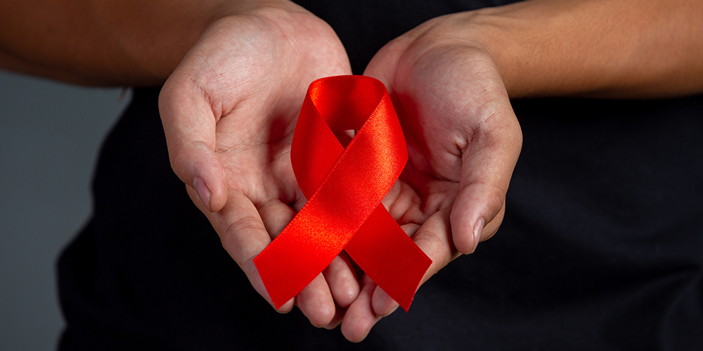 26 marzo: La defensora Catalina Crespo cortó la alianza estratégica con la Fundación Hivos. Con Jeannette Carrillo y Ruth Linares.