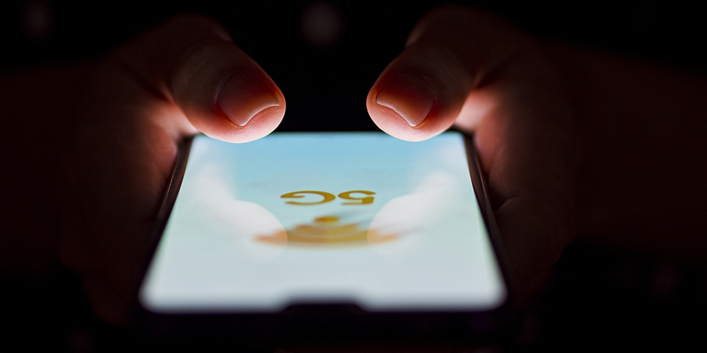 9 abril: Urgencias de las telecomunicaciones de cara a la red 5G y los desafíos para la educación. Con Irene Cañas.