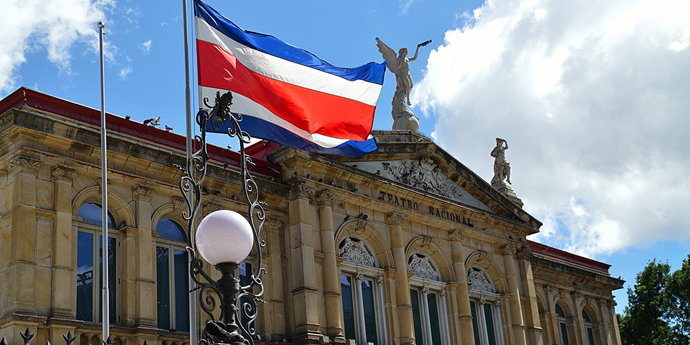 13 setiembre: Días para reflexionar sobre nuestra historia y nuestro presente. Con David Díaz