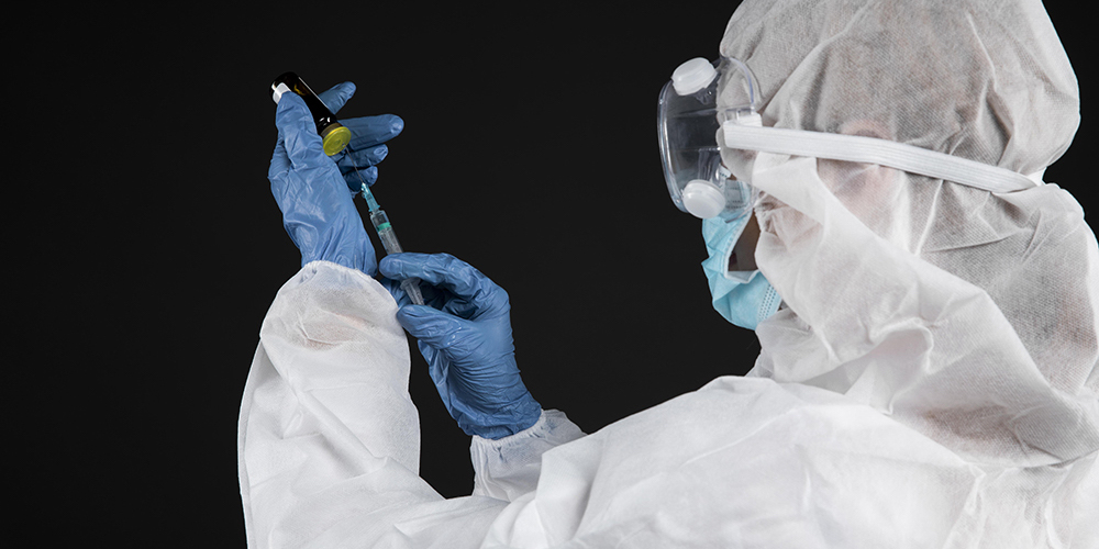 29 setiembre: Vacunación contra COVID-19 obligatoria para trabajadores del Estado. Actualización de medidas. Con Juan José Romero y José Luis Arce.