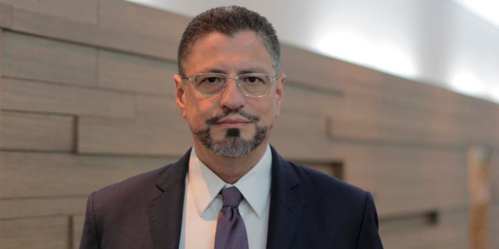 17 enero: Entrevista con Rodrigo Chaves, candidato presidencial por el partido Progreso Social Democrático.