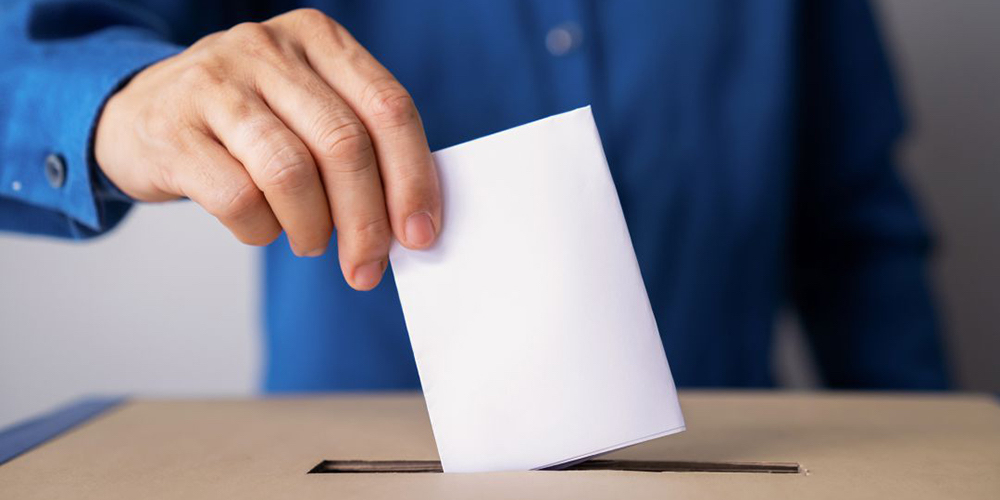 29 marzo: Según encuesta del CIEP 73% de la población desaprueba a los dos candidatos presidenciales en contienda. Con Gustavo Román. 