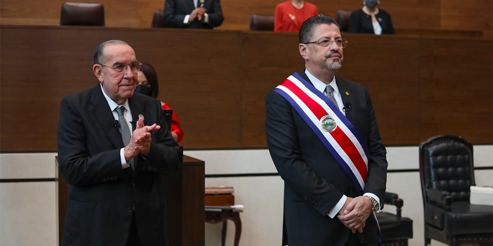 24 mayo: Responsabilidad en un momento país complicado desde la silla presidencial del Congreso. Con Rodrigo Arias. 