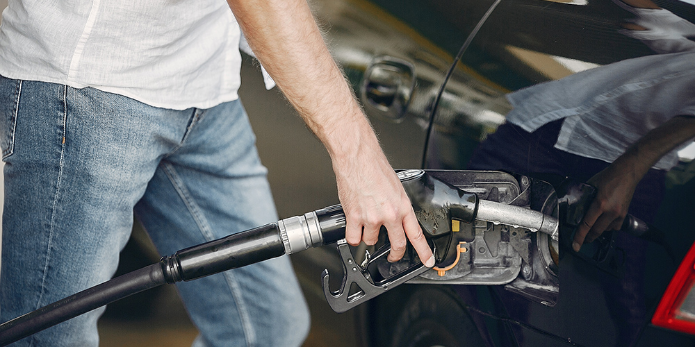 30 mayo: ¿Existe fórmula para disminuir el precio de combustibles sin comprometer la hacienda pública? Con Pablo Sauma.