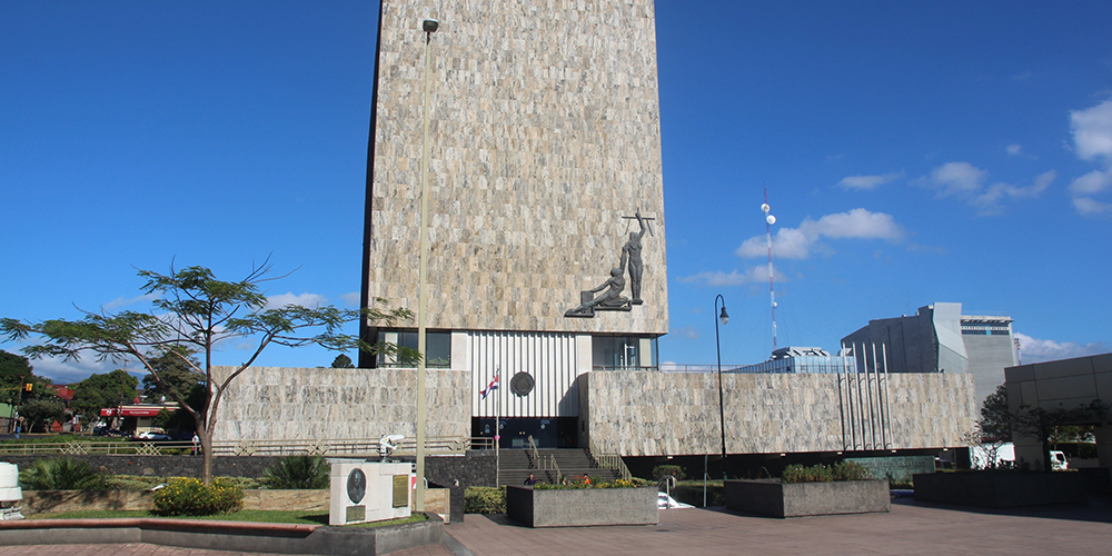 7 julio: Cuarto Informe Estado de la Justicia. Con Evelyn Villarreal.