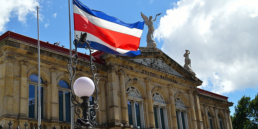 15 setiembre: ¡Celebramos 101 años de vida independiente! Con Vladímir de la Cruz de Lemos.