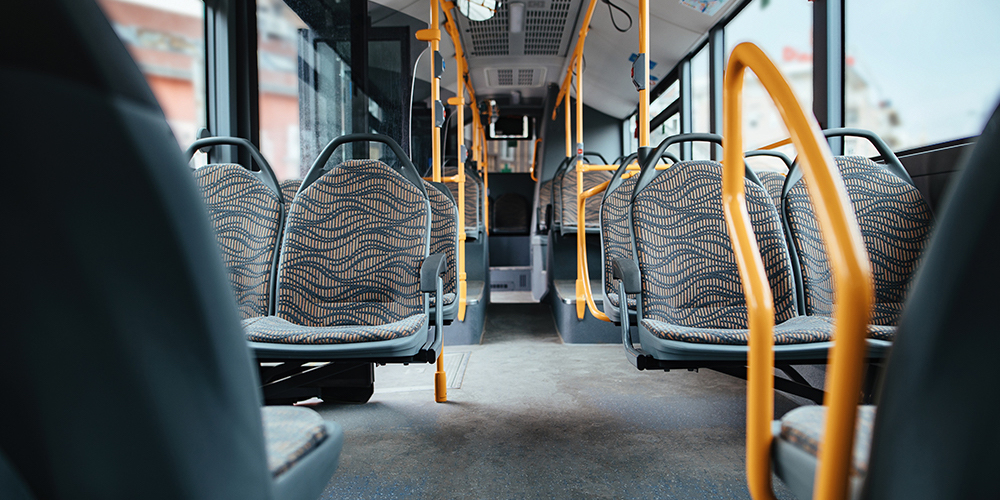 10 octubre: Transporte público nuevamente en el centro de la discusión. Con Andrea San Gil, Sebastián Urbina y Andrés Formoso.