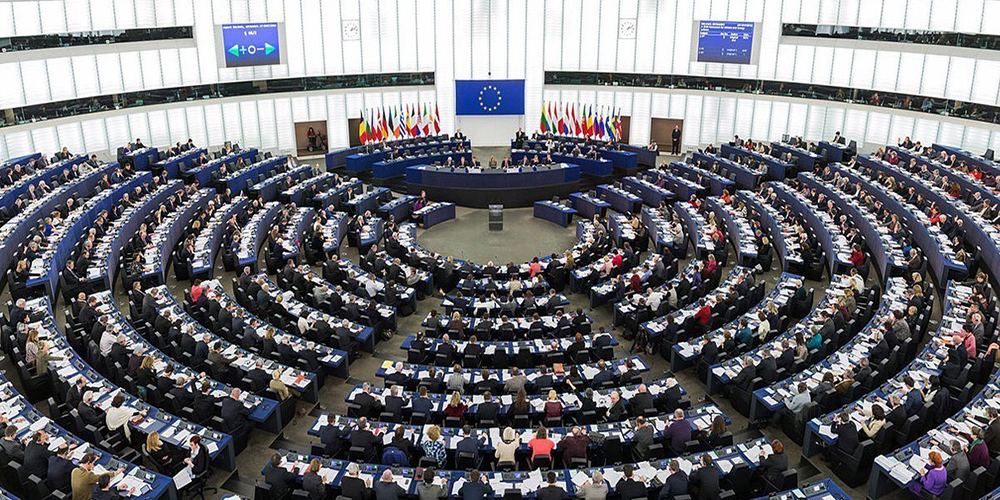 15 diciembre: Corrupción llega al Parlamento Europeo. Con Amado Hidalgo.