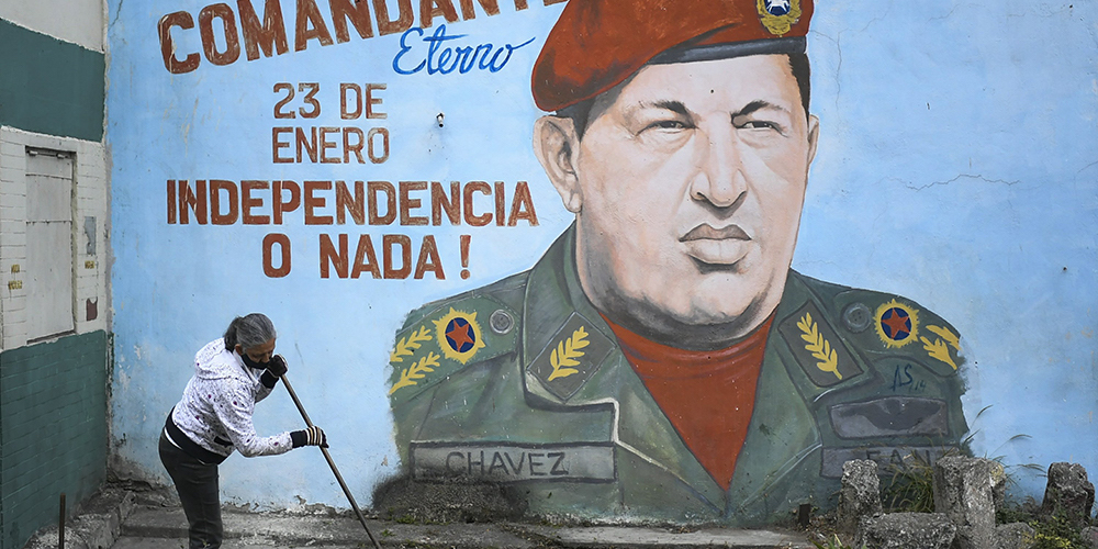 5 diciembre: ¿Es posible recuperar una democracia malograda? Con Luz Mely Reyes.