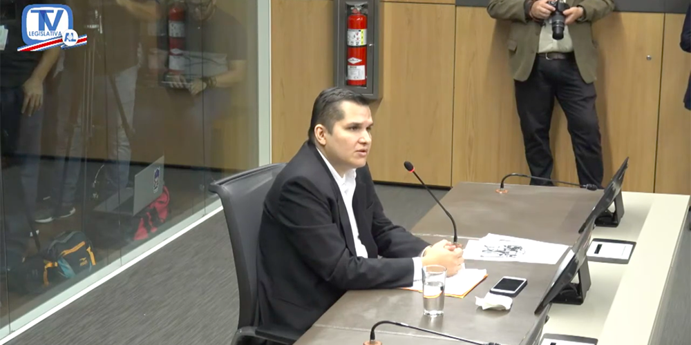 12 enero: Primera comparecencia de "Piero Calandrelli". Con Ariel Robles.