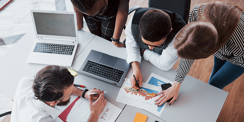 10 marzo: Entra a regir la Ley Marco de Empleo Público. Con Rubén Hernández Valle y Roger Gutiérrez.