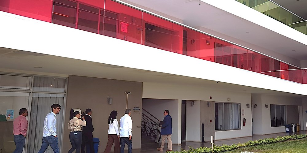 14 abril: “Aprendemos cooperando y cooperamos aprendiendo” proyecto Colegio Bilingüe Jorge Volio. Con Carlos Brenes y Allan Marín.