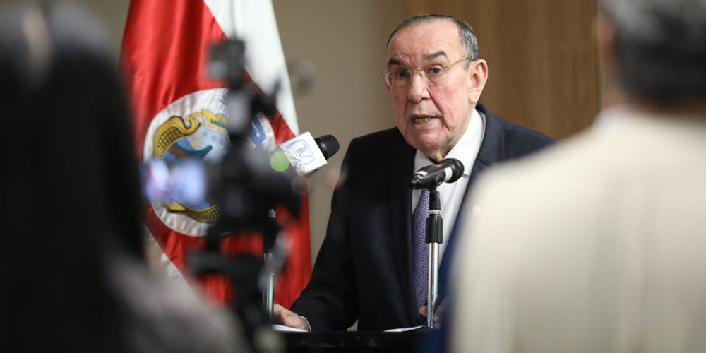 26 abril: Rodrigo Arias se perfile para un segundo mandato al frente del Congreso. Con Rodrigo Arias. 