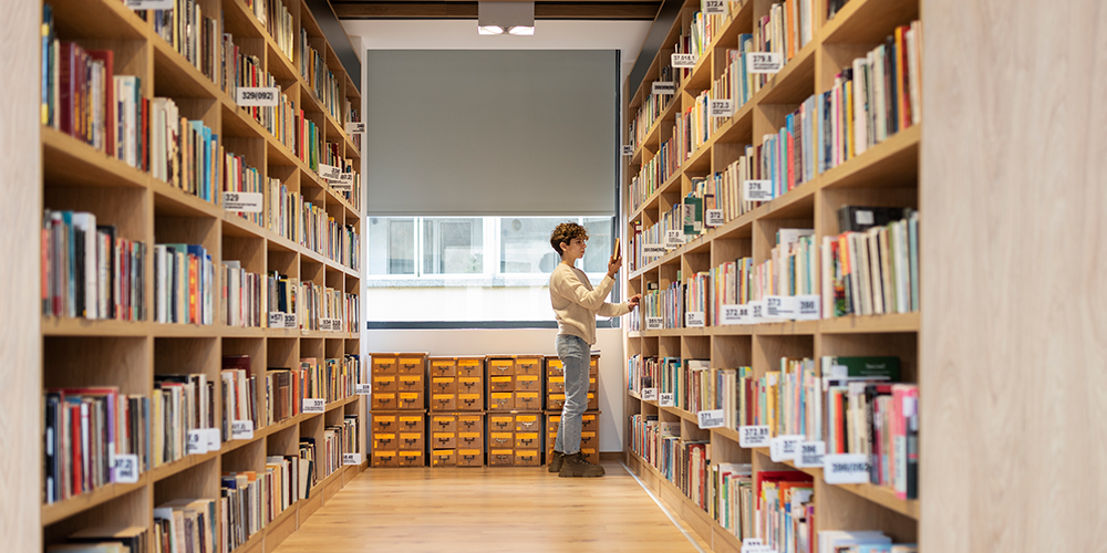23 enero 2024: Proyecto “Biblioteca Actualiza” libros para escuelas. Con Alda Cañas y Victoria Coronado.