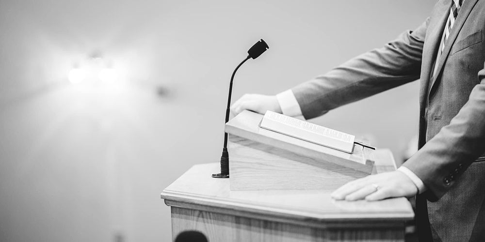 26 agosto 2024: Erosión de la democracia. Con Kevin Casas.