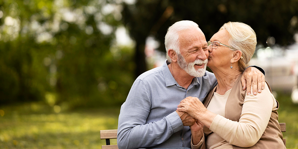 15 Octubre 2024: Envejecer con dignidad. Con Ernesto Picado y Rebeca Ramírez.
