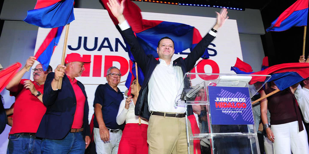 14 enero 2025: Juan Carlos Hidalgo lanza su nombre para ocupar candidatura del PUSC. Con Juan Carlos Hidalgo.