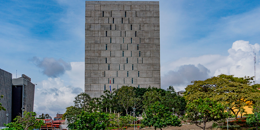 30 de marzo 2026:  - Guardianes de la democracia -. Con Álvaro Ramírez.