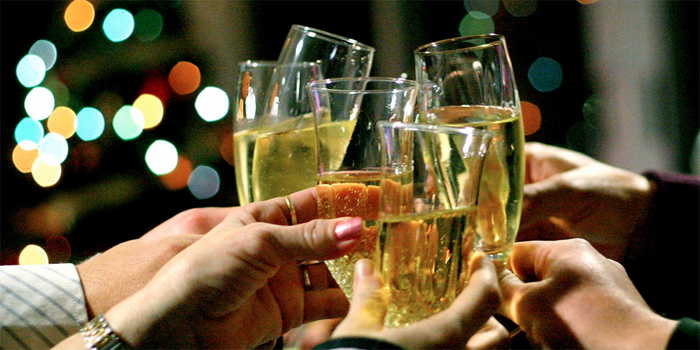 Buenas ideas para celebrar y disfrutar la llegada del 2017, con Oscar Castro