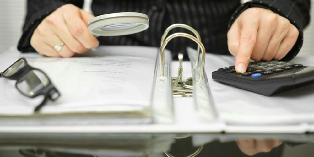 6 diciembre: Hacienda dio a conocer la lista de empresas que han declarado cero utilidades en los últimos años, por razones diversas, además llegó una nueva calificación (hacia la baja) de Moody’s para Costa Rica, con Rocío Aguilar