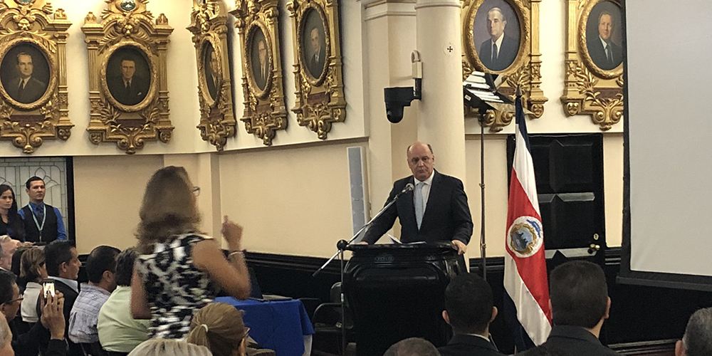 13 de julio: En nuestro sistema, como en otros modelos de gobierno, el Ministro de la Presidencia no tiene una competencia específica; tiene todas las competencias, con Rodolfo Piza