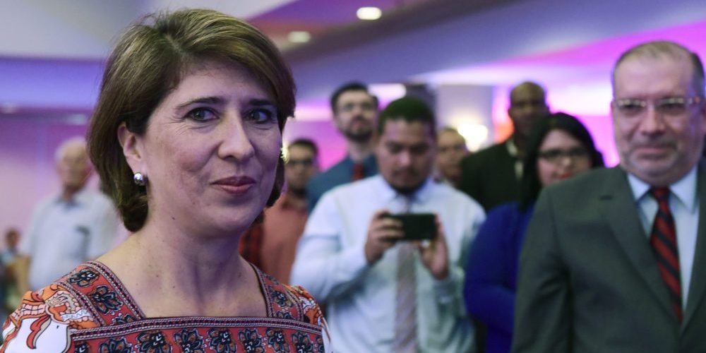 16 de mayo: Edna Camacho, coordinadora del equipo económico de Carlos Alvarado. Por qué es conveniente o por qué no debería serlo, aceptar su recomendación o más bien, desdeñarla ¿Se trata de un conflicto de interés?