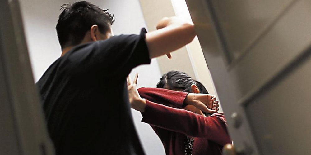 20 noviembre: La violencia contra las mujeres es un tema de salud pública, ya no un asunto de puertas adentro, con Patricia Mora y Alejandra Arburola. 