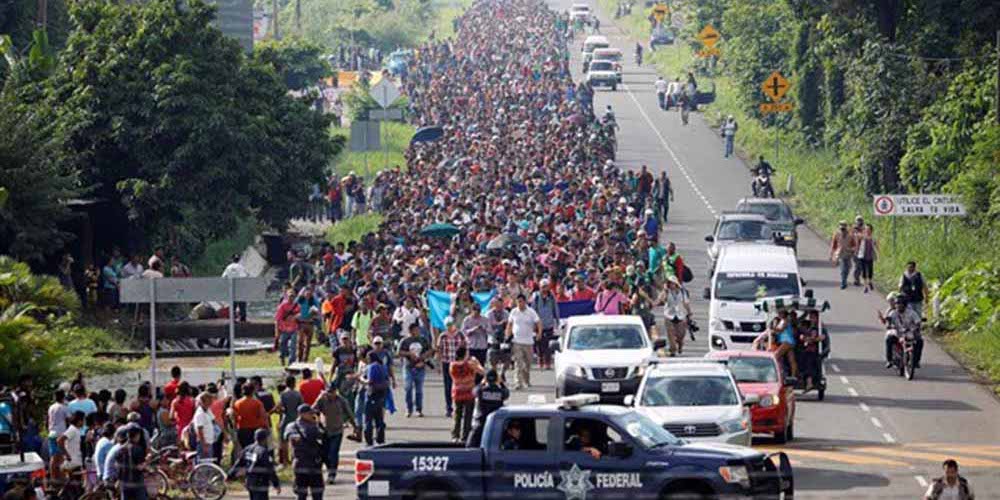 26 octubre: La columna inacabable de hondureños que cruza México hacia Estados Unidos es solo la foto que mejor ilustra en estos días el momento de Centroamérica, con Constantino Urcuyo.